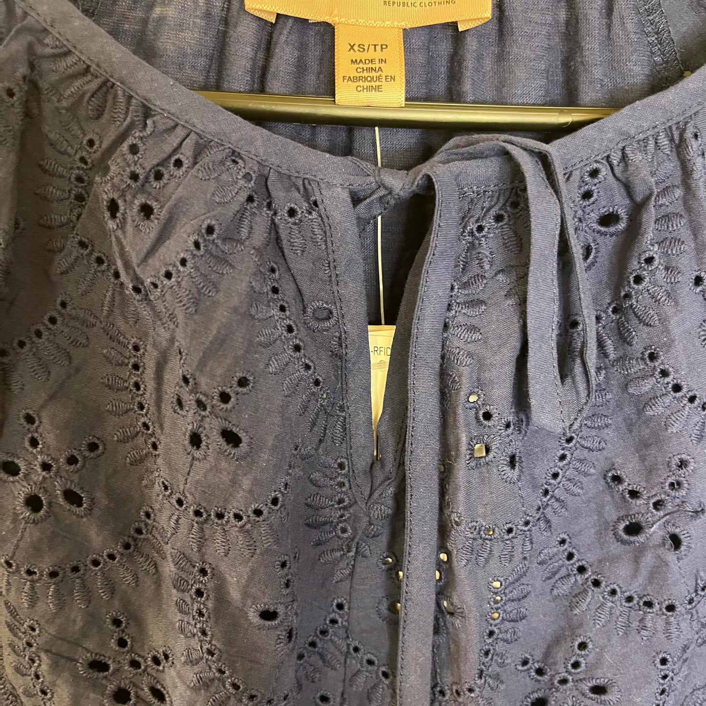 Philosophy Women's Navy Blue Eyelet Embroidered Top NWT Size XS