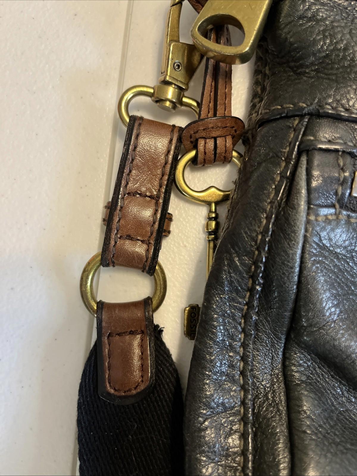 Fossil Explorer Black Leather Foldover Large Shoulder Bag Tote Purse VTG Flaw