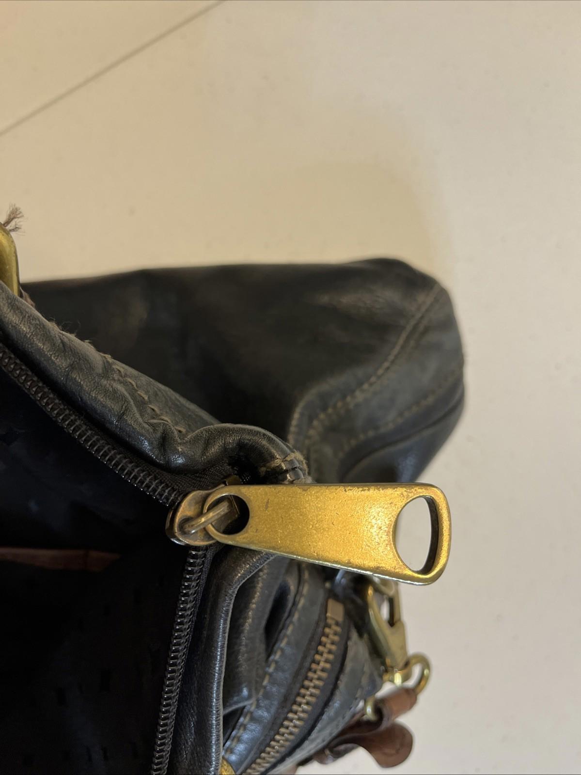 Fossil Explorer Black Leather Foldover Large Shoulder Bag Tote Purse VTG Flaw