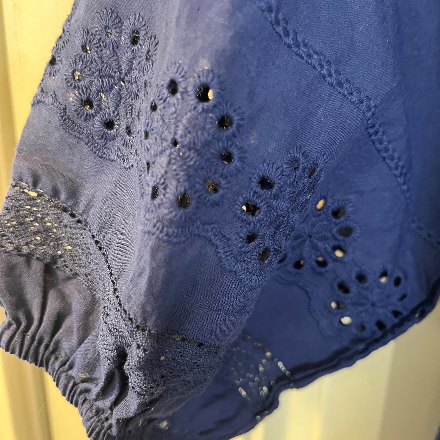 Philosophy Women's Navy Blue Eyelet Embroidered Top NWT Size XS