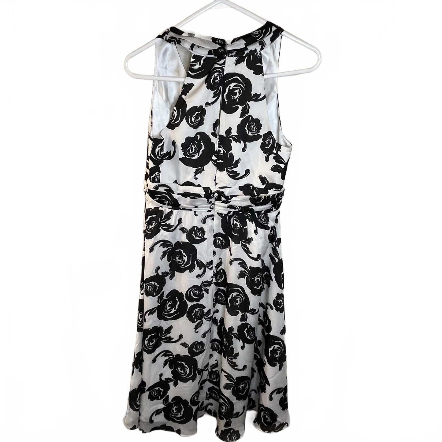 White House Black Market Elegant Black and White Floral Summer Dress Size 4