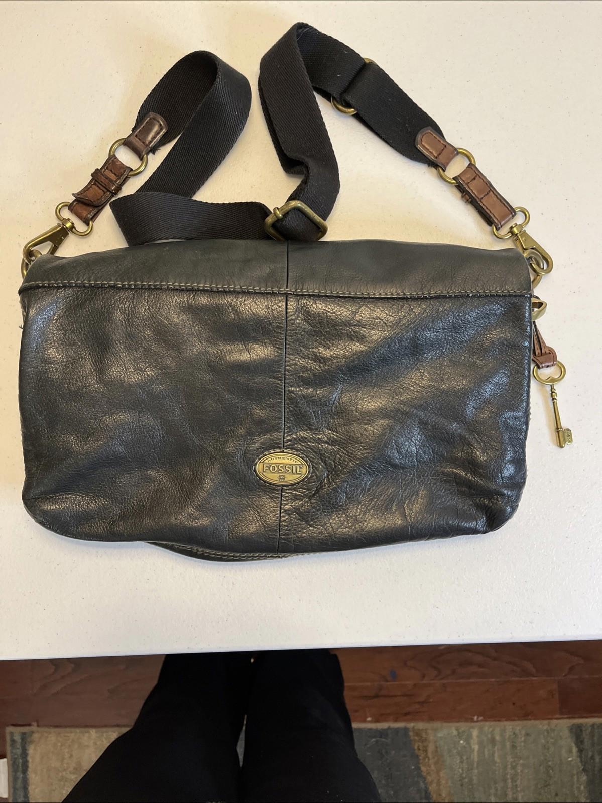 Fossil Explorer Black Leather Foldover Large Shoulder Bag Tote Purse VTG Flaw