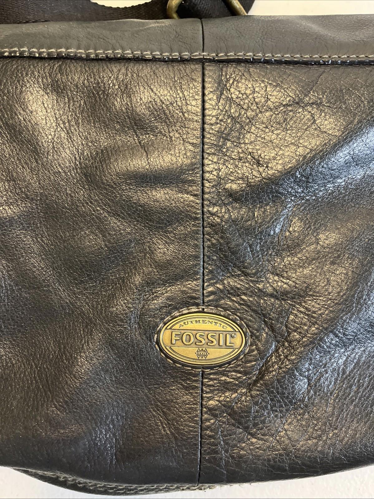 Fossil Explorer Black Leather Foldover Large Shoulder Bag Tote Purse VTG Flaw